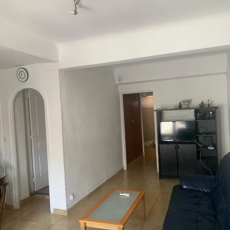 Holiday home Maison De Avec Jardin Et Terrasse Perpignan