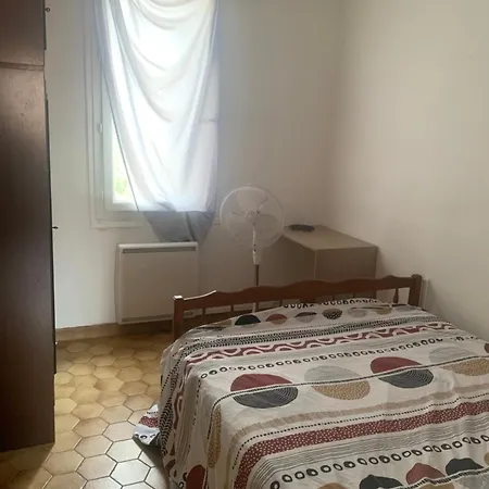Maison De Avec Jardin Et Terrasse Сasa de vacaciones *